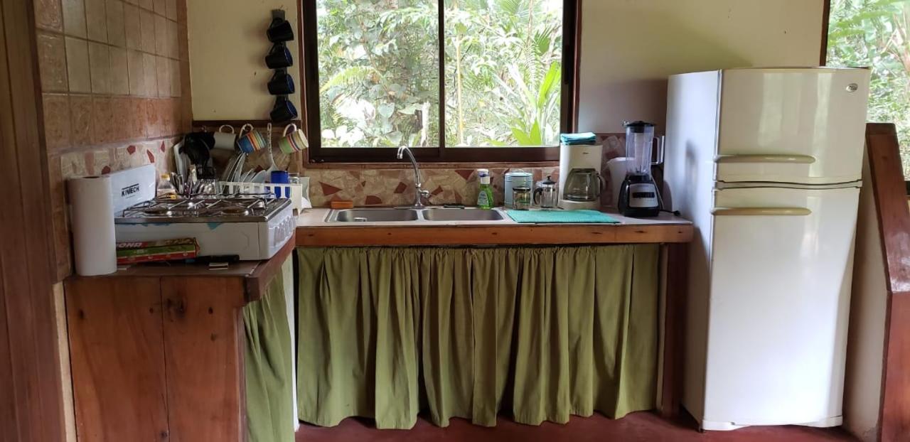 Cabina Gan Eden - Walking Distance From River Portalon Ngoại thất bức ảnh